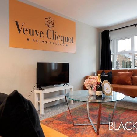 Champagne House - 4 Bed Property Plus 2 Sofa Beds By Bpne Darlington  Exterior foto