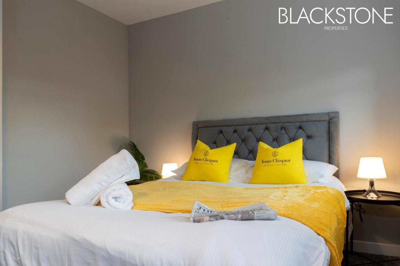 Champagne House - 4 Bed Property Plus 2 Sofa Beds By Bpne Darlington  Exterior foto